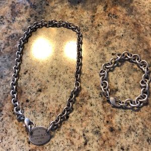 Return to Tiffany & Co Choker and bracelet